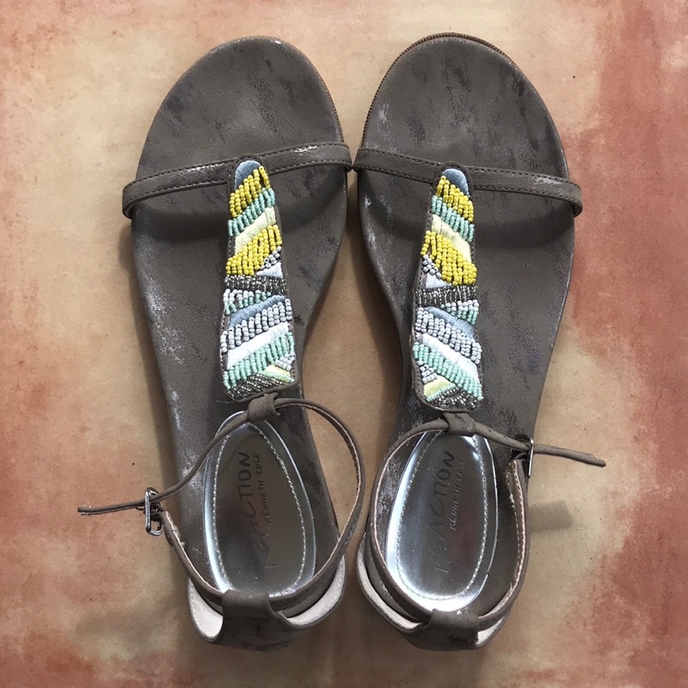 Reaction by Kenneth Cole Sz 8 Sandals